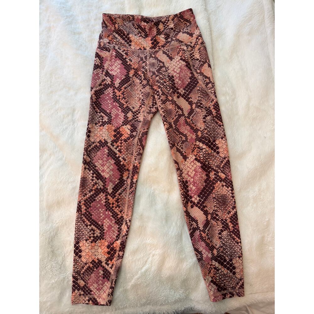 Old Navy High Waisted Elevate Powersoft Leggings in Pink/Coral Snakeskin Print